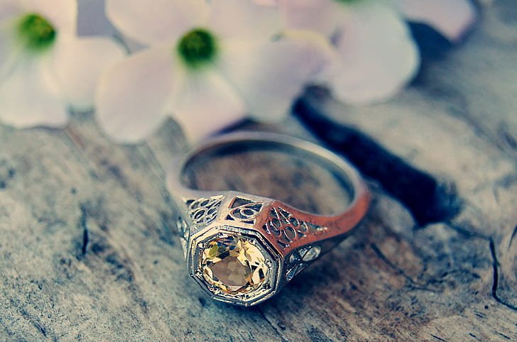 Gemstone engagement rings
