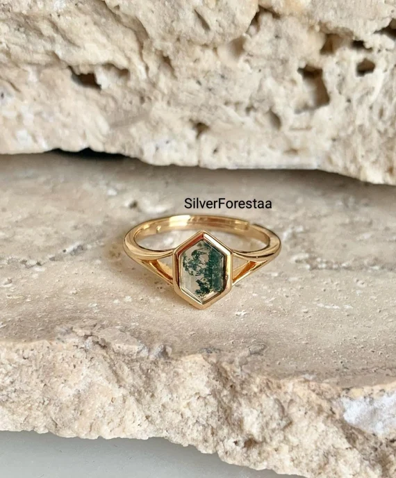 Moss Agate Engagement Ring mean