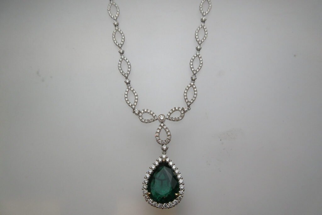 Necklace Peridot