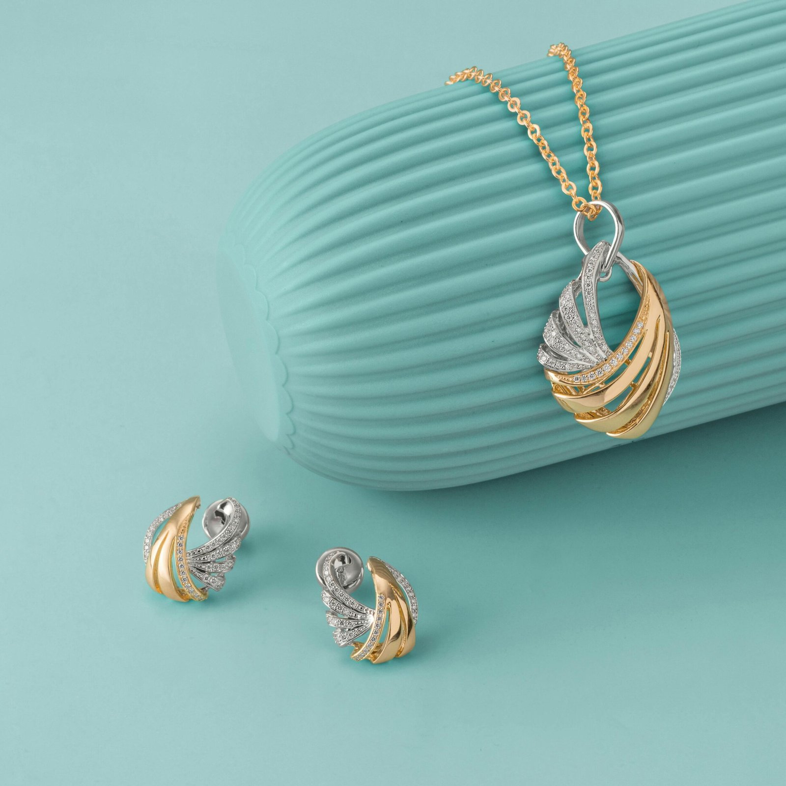 crescent moon necklaces